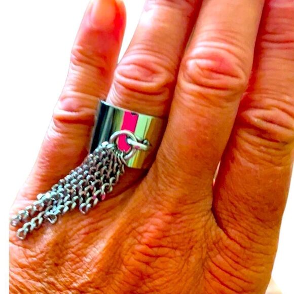 Silver Long Tassel Fringe Chains Charms Wide Band Ring NEW - Picture 2 of 2